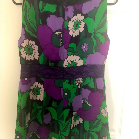 SILK DESIGNER TOP LIKE NEW - Picture 3 of 3